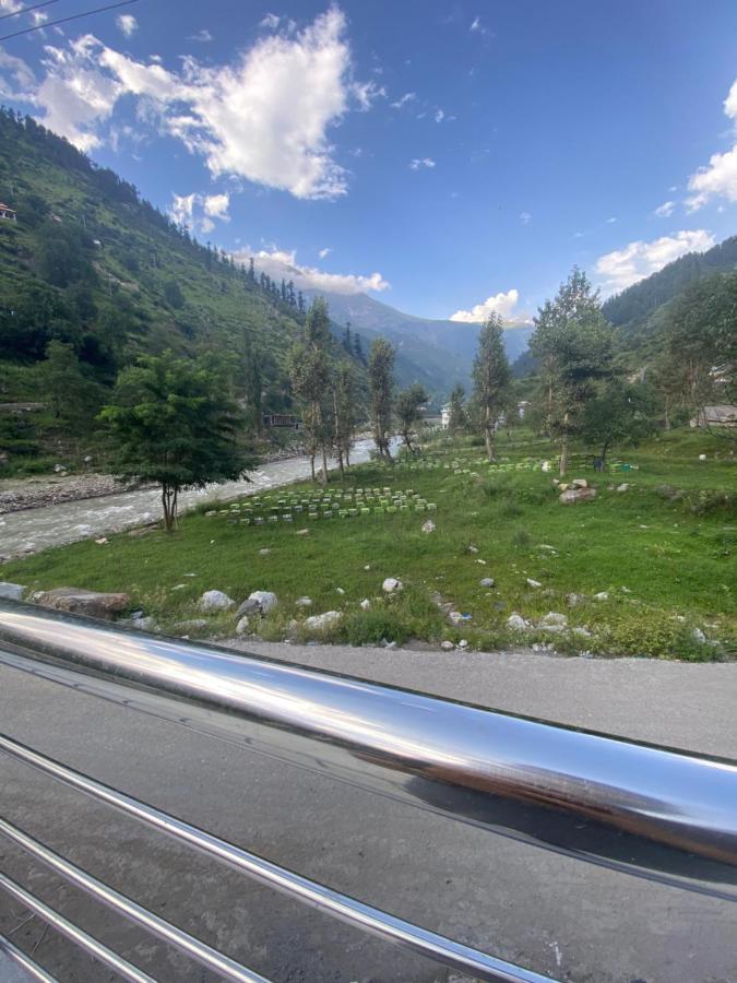 River Garden Hotel And Resort Naran Eksteriør billede